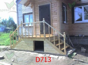 D713